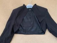 Bolero Jacke schwarz Größe 38/40 getragen 2x Niedersachsen - Sulingen Vorschau