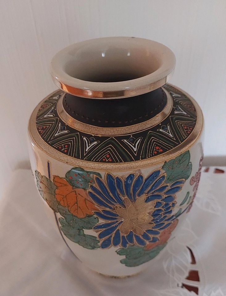 Vase / Dekovase Satsuma Japan handbemalt 2St in Seesen