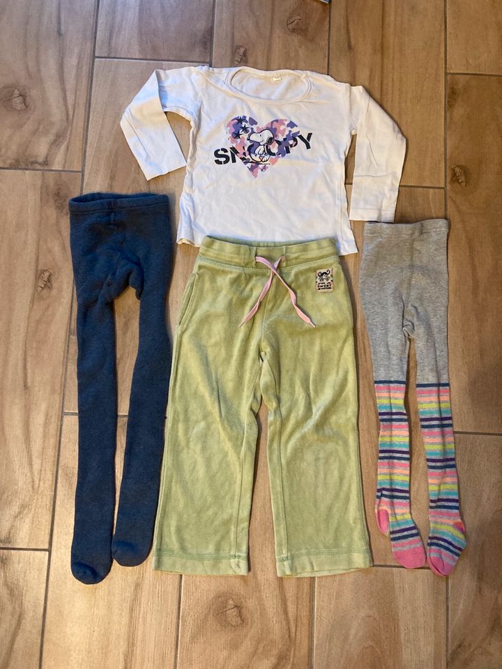 Kleiderpaket Gr. 92/98 Snoopy Sweatshirt Strumpfhose C&A Hose Set in Leipzig