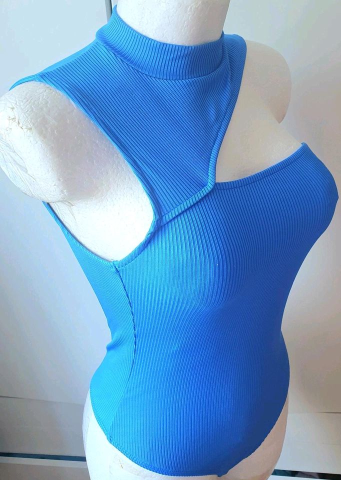 Bershka Body Top Gr S/M in Bremen