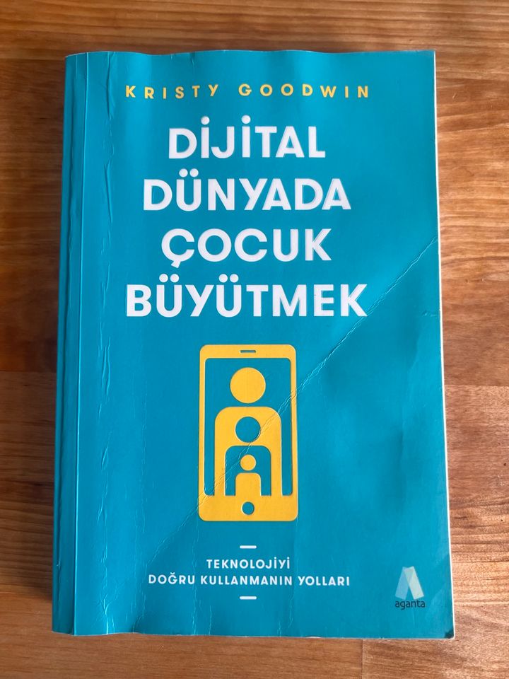 Türkisches Buch- Türkçe kitap in Berlin
