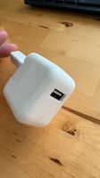 Apple usb A 10 Watt Netzteil / Ladegerät Stuttgart - Vaihingen Vorschau