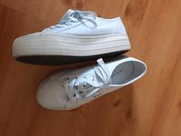 Weiße Plateau-Sneaker Essen - Essen-Frintrop Vorschau