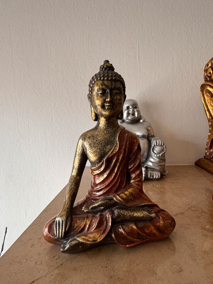 Große Buddha Sammlung in Lauffen