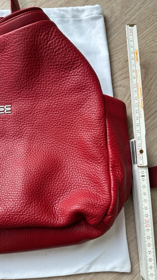 Bree Tasche/Rucksack rot,  neu ohne Etikett in Berlin