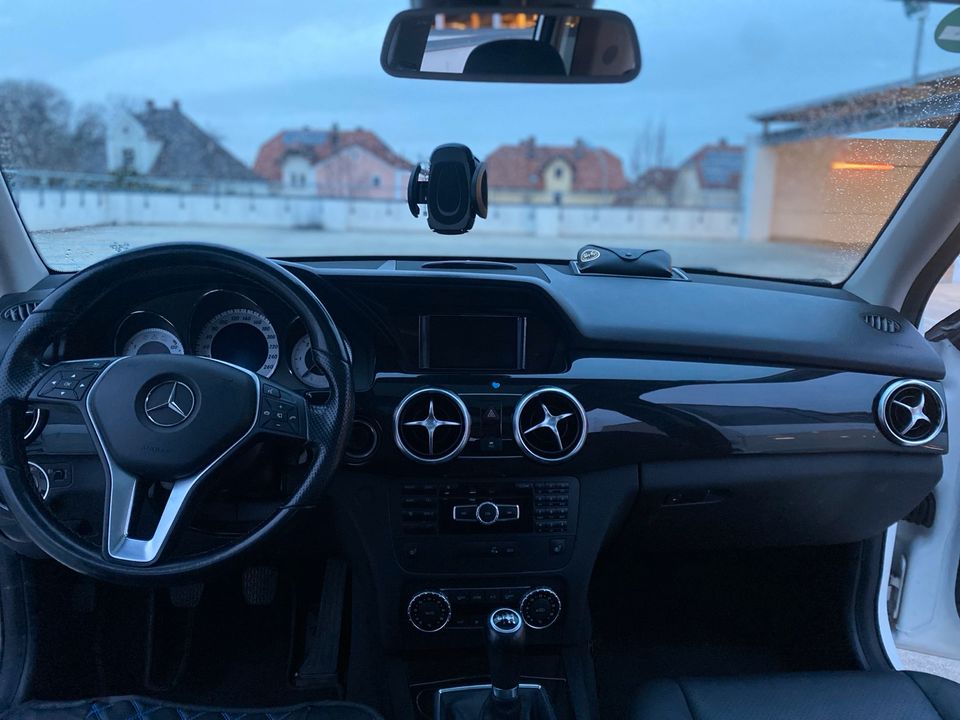 Mercedes GLK 220 CDI PANORAMADACH 31.12.2014 in Ingolstadt