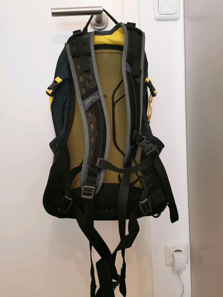 OSPREY Rucksack HIKELITE 18 l in Riedering