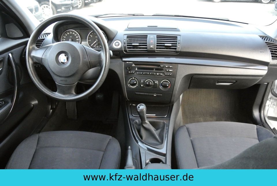 BMW 116i mit Lackschäden in Malgersdorf