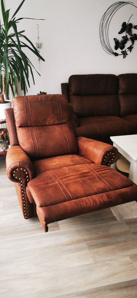 Sofa mit zwei Sessel in Wismar