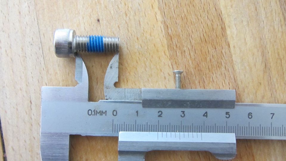 50Stk. Edelstahl V4A Imbus Schraube M8 x 20 mit Loctite Sicherung in Weingarten