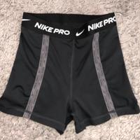 Nike Pro Damen Shorts Sporthose Gr. S Neuwertig Nordrhein-Westfalen - Kreuztal Vorschau