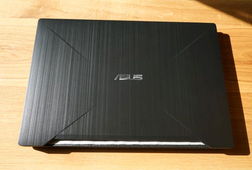 Laptop Asus FX503VM-DM081T in Frauenstein