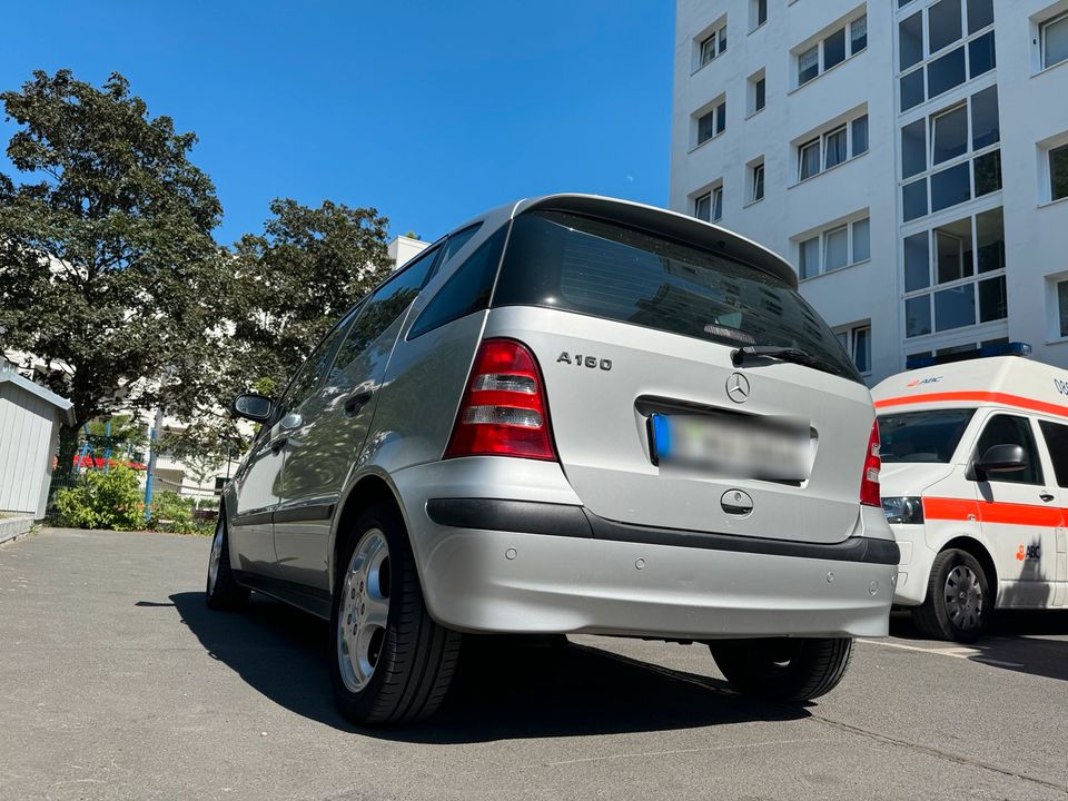 Mercedes Benz A-Klasse Long TÜV 06/24 in Berlin