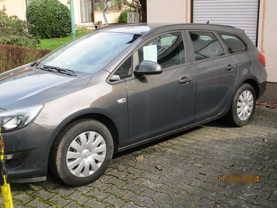 Opel Astra Eco Flex Tourer in Weilrod 