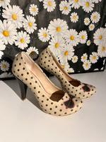 Dogo Shoes Absatz Schuhe high heels Creme schwarz 38 neu! Leipzig - Probstheida Vorschau