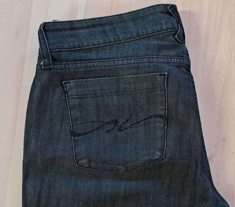 Tommy Hilfiger Damenjeans, 30/34 in Dresden