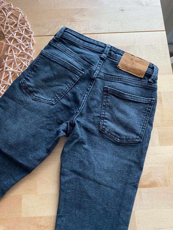 Jeanshose Skinny schwarz - ZARA gr 140 in Ebersberg