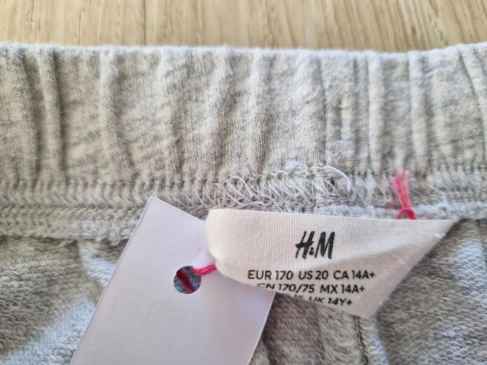 H&M Mädchen Shorts,  Hotpants,  kurze Hose, Gr 170 in Konstanz