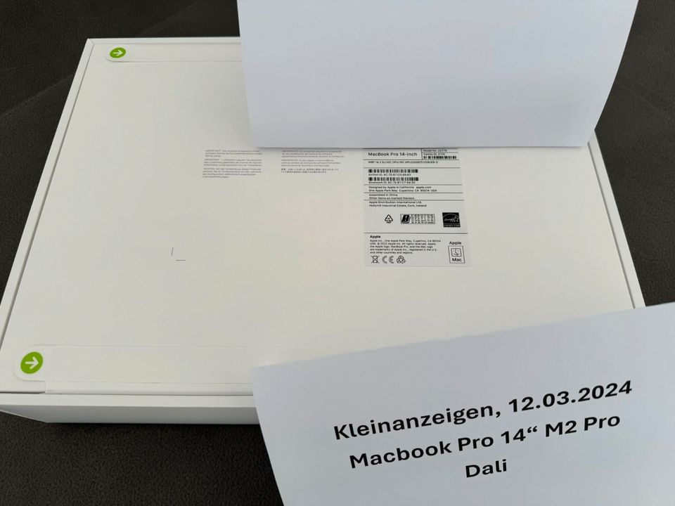 MacBook Pro M2 Pro 14 Zoll 32GB RAM 512GB SSD in Griesheim