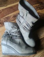 Mustang Stiefeletten Keilabsatz Wedges neuwertig Baden-Württemberg - Göppingen Vorschau