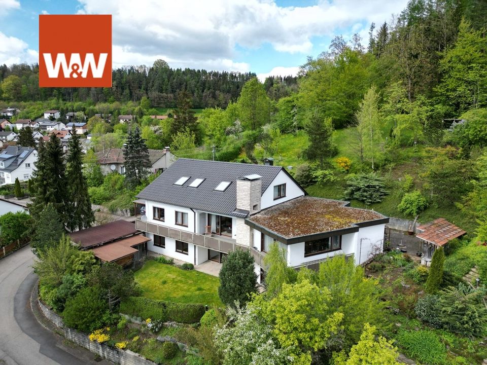 Zwei-/Dreifamilienwohnhaus in sonniger Aussichtslage und wunderschönem Blick ins Kochertal in Sulzbach-Laufen