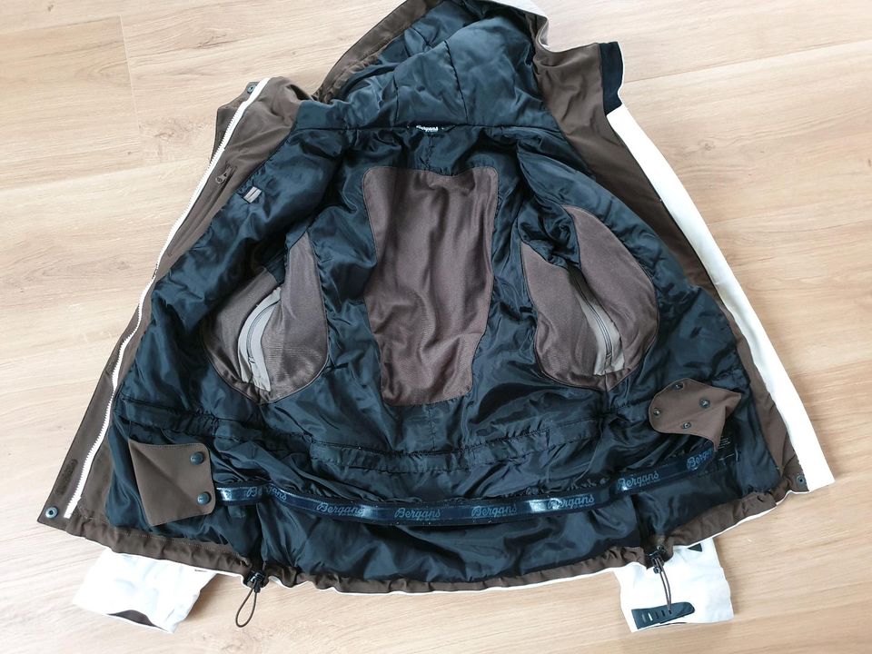 Tolle BERGANS Lady Skijacke,Snowboardjacke, Winterjacke Gr.L weiß in Wiesbaden