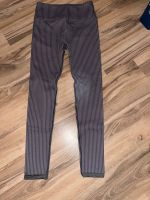 Fabletics Leggings grau lila Ripp Gr M NEU Hose Niedersachsen - Osterode am Harz Vorschau