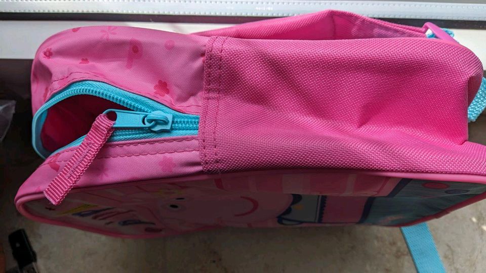 Neu rosa Peppa Piggy Rucksack für Kindergarten in Neusäß