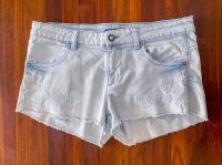 Sisley - Short Shorts Hotpants Größe 27 S Jeans Blau Hellblau Top Frankfurt am Main - Nordend Vorschau