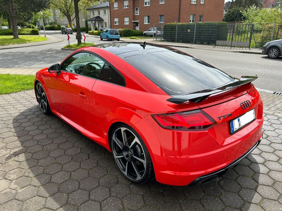 Audi TT RS 2.5 TFSI Quattro *B&O*Leder*Matrix*20''*2.Hand*280kmh* in Krefeld