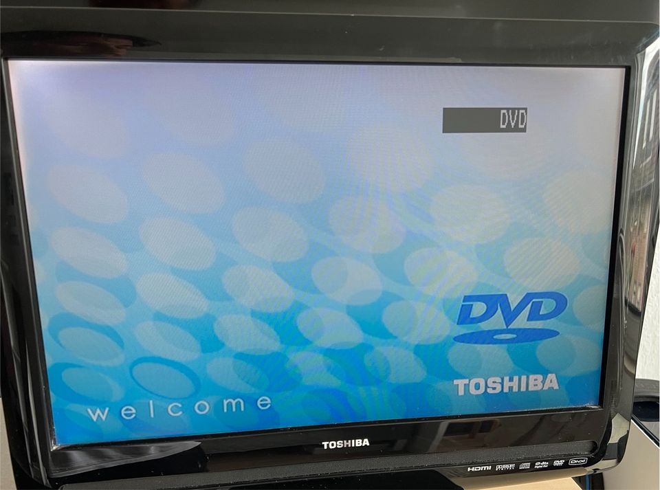 TV TOSHIBA 19DV555DG 19 Zoll inkl. eingebauten DVD Player in Duisburg