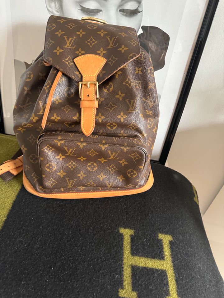 Original Louis Vuitton Montesouris Rucksack in Düsseldorf