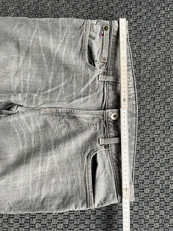 Tommy Hilfiger Jeans  33x32 slim Stretch in Murrhardt