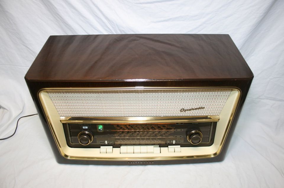 Vintage - Original Röhrenradio Telefunken Operette 8 von 1959 in Forstinning