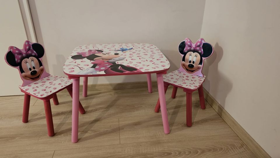 Minnie Maus Disney Möbel Tisch mit Stühlen in Bielefeld