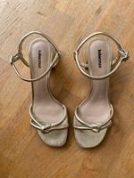 Lola Cruz Sandalen Brautschuhe gold Gr. 39 Innenstadt - Köln Altstadt Vorschau