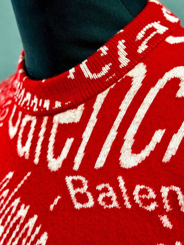 BALENCIAGA - RED&WHITE SWEATER - NP: 800€ in Witten