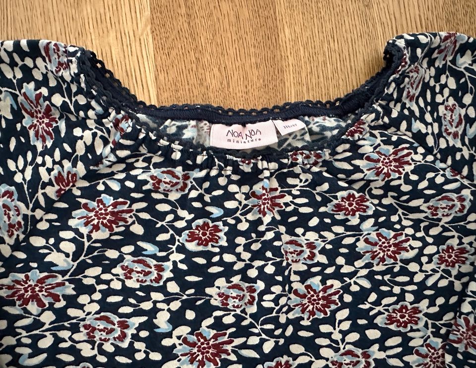 Noa Noa Longsleeve/Bluse mit Blumen - Neu in Berlin