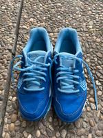Asics Tennisschuhe Halle Größe 37,5 Hessen - Rüsselsheim Vorschau
