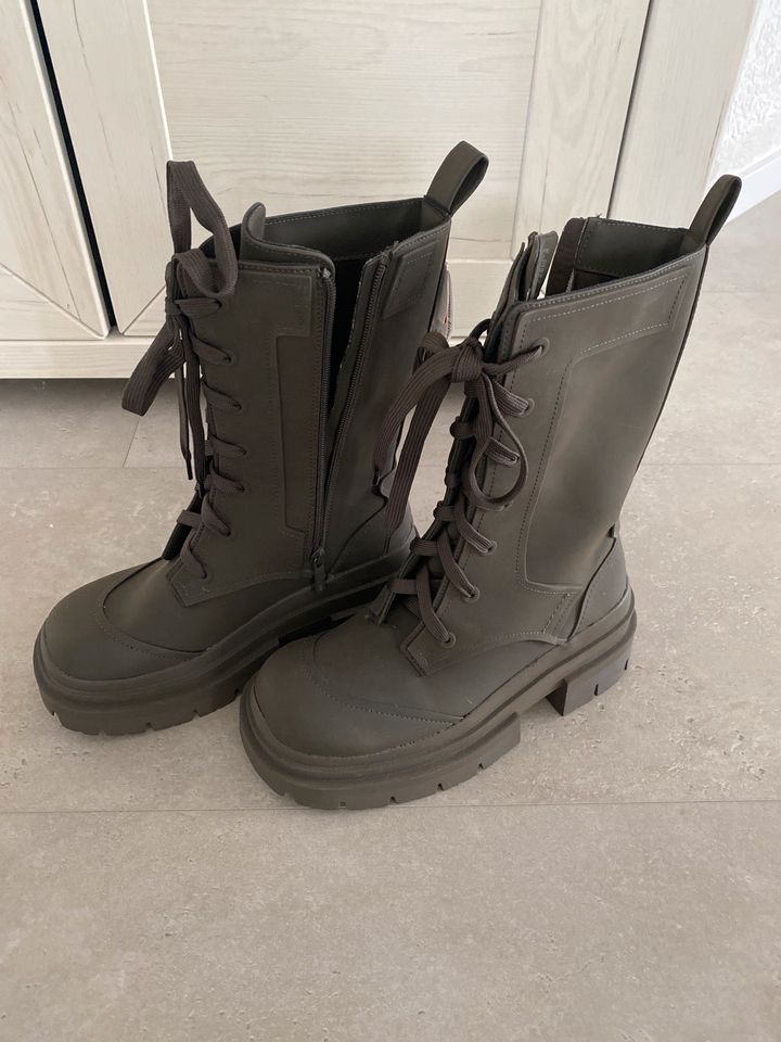 Zara Boots, Schuhe Damen, Stiefel Zara, Winterschuhe, 37 in Oberhausen-Rheinhausen