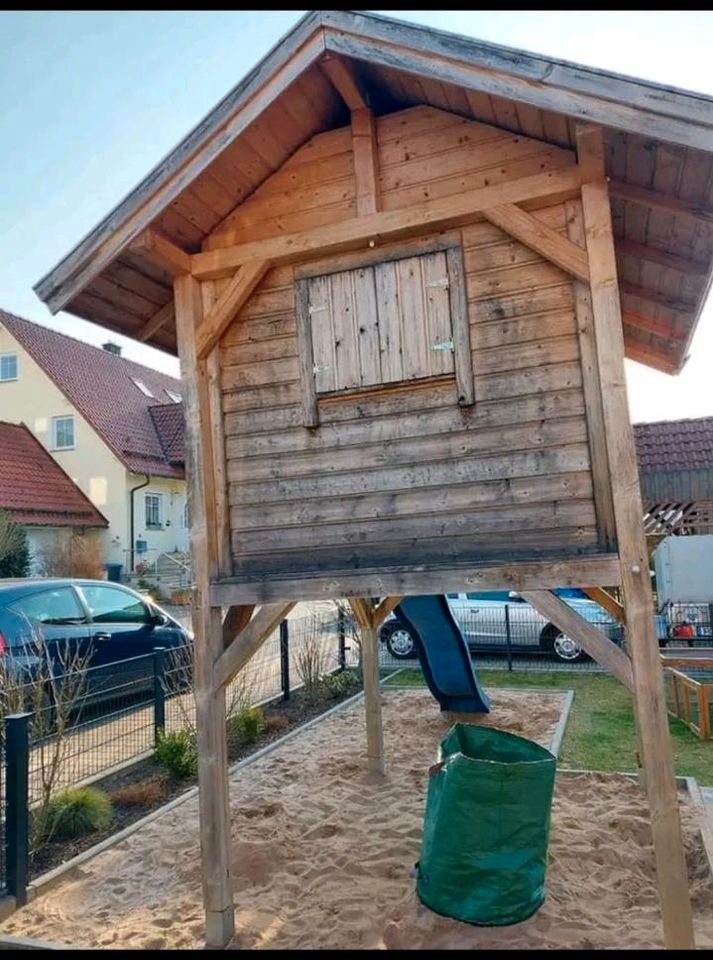 Holzspielhaus in Igensdorf