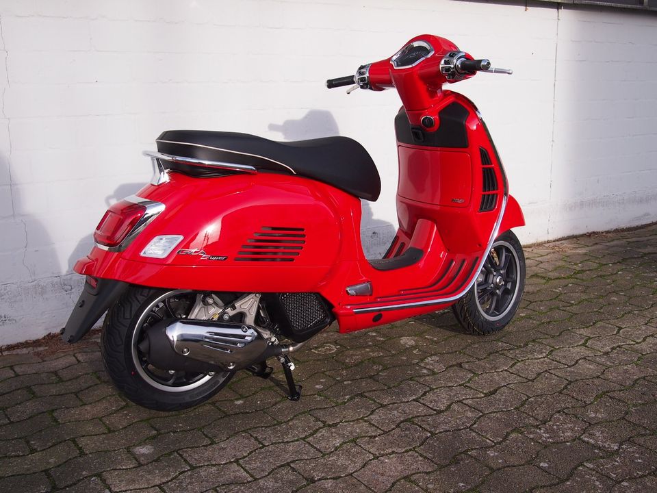 Vespa GTS 125 Super - neues Modell für 2023 in Hannover