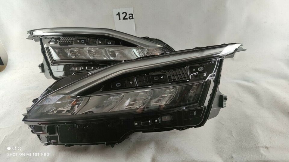 NISSAN QASHQAI J12 VOLLER LED LINKS RECHTER SCHEINWERFER in Neu-Isenburg