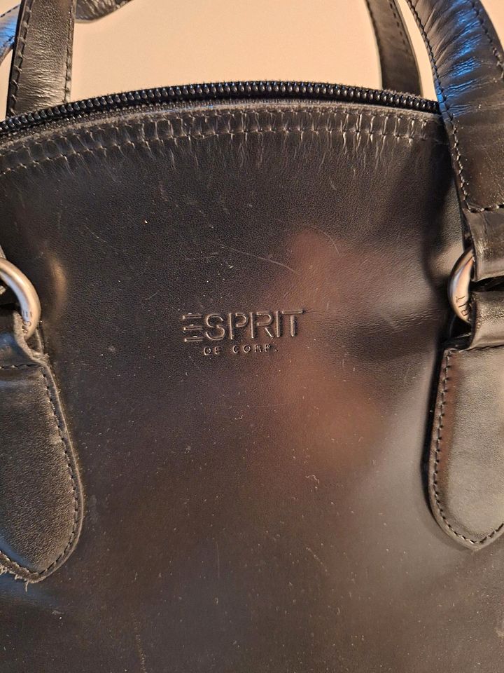 Esprit, elegante Handtasche mit Schultergurt u. Henkeln, schwarz in Berlin