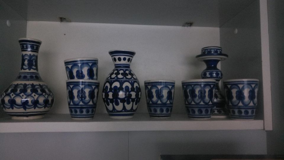 Keramik diverses blau weiß in Thiendorf