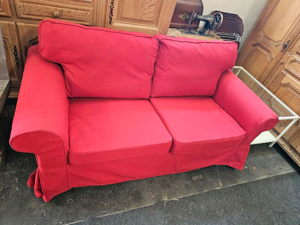 Ektorp Ikea Sofa 2er rot in Kempen