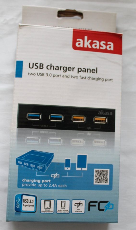 Akasa 2+2 Port USB 3.0-Fronteinschub mit Schnellladeport AK-ICR-2 in Bad Königshofen