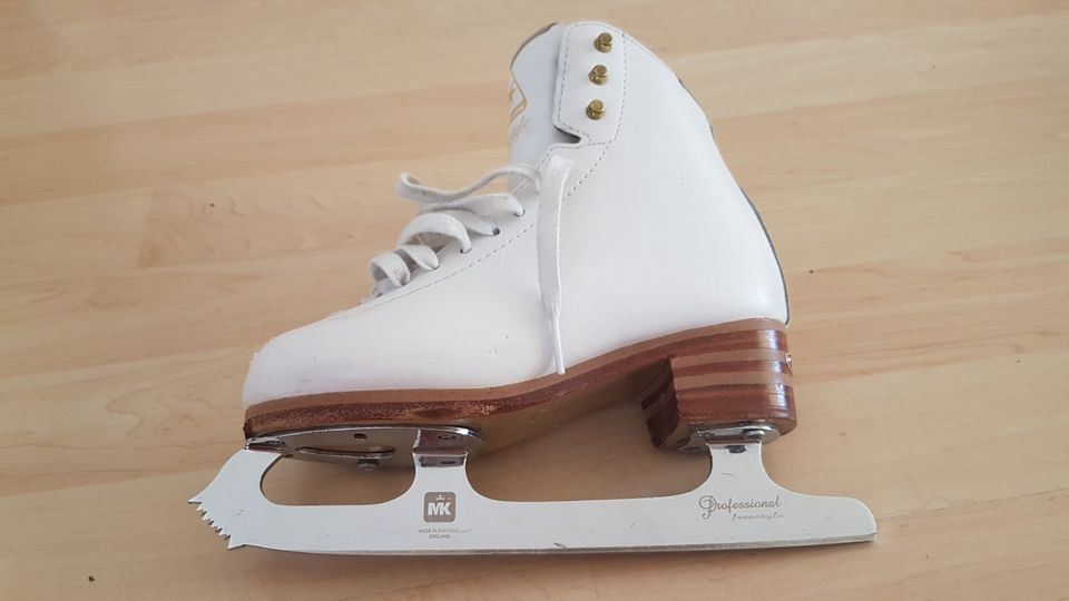 Schlittschuhe Jackson Freestyle Gr.32,5,Kufe mkProfessional 8 1/4 in Kr.  München - Neubiberg | eBay Kleinanzeigen ist jetzt Kleinanzeigen