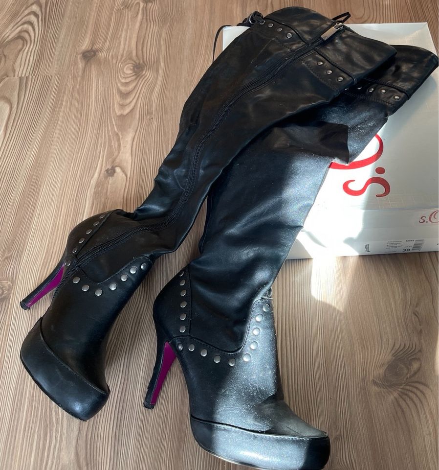 S. Oliver Stiefel Pommeln 38 w.neu Plateau schwarz pinke Sohle in  Düsseldorf - Bezirk 6 | eBay Kleinanzeigen ist jetzt Kleinanzeigen