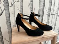 Schwarze Wildleder-Pumps mit Riemchen von Gabor Bayern - Brannenburg Vorschau